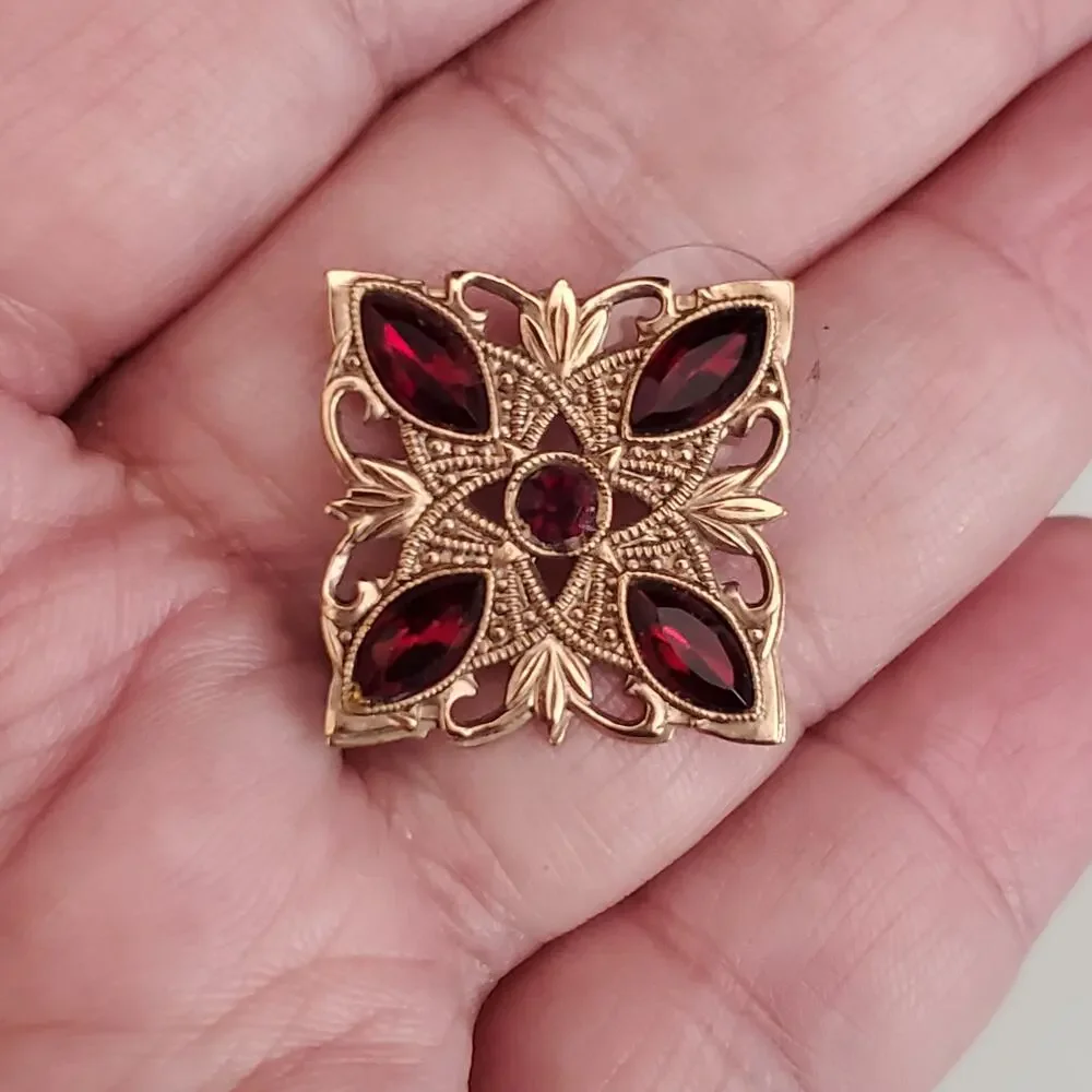 Vintage Gold Tone Square‎ Earrings Red Marquise Crystal Rhinestone Statement